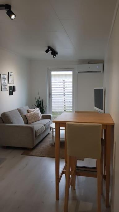 Lgh Lillemor, Naera Havet, Staden Och Naturen Strömstad エクステリア 写真